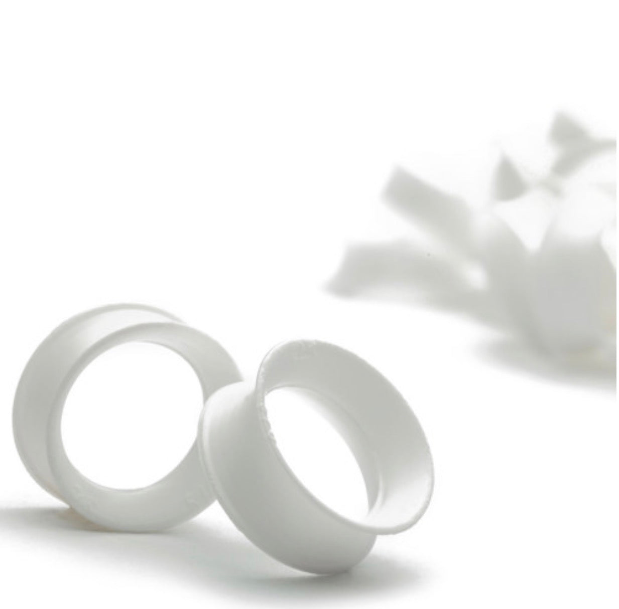 KAOS SOFTWEAR - BASIC SKIN EYELETS (10G THROUGH 1") - WHITE - SILICONE - EYELETS
