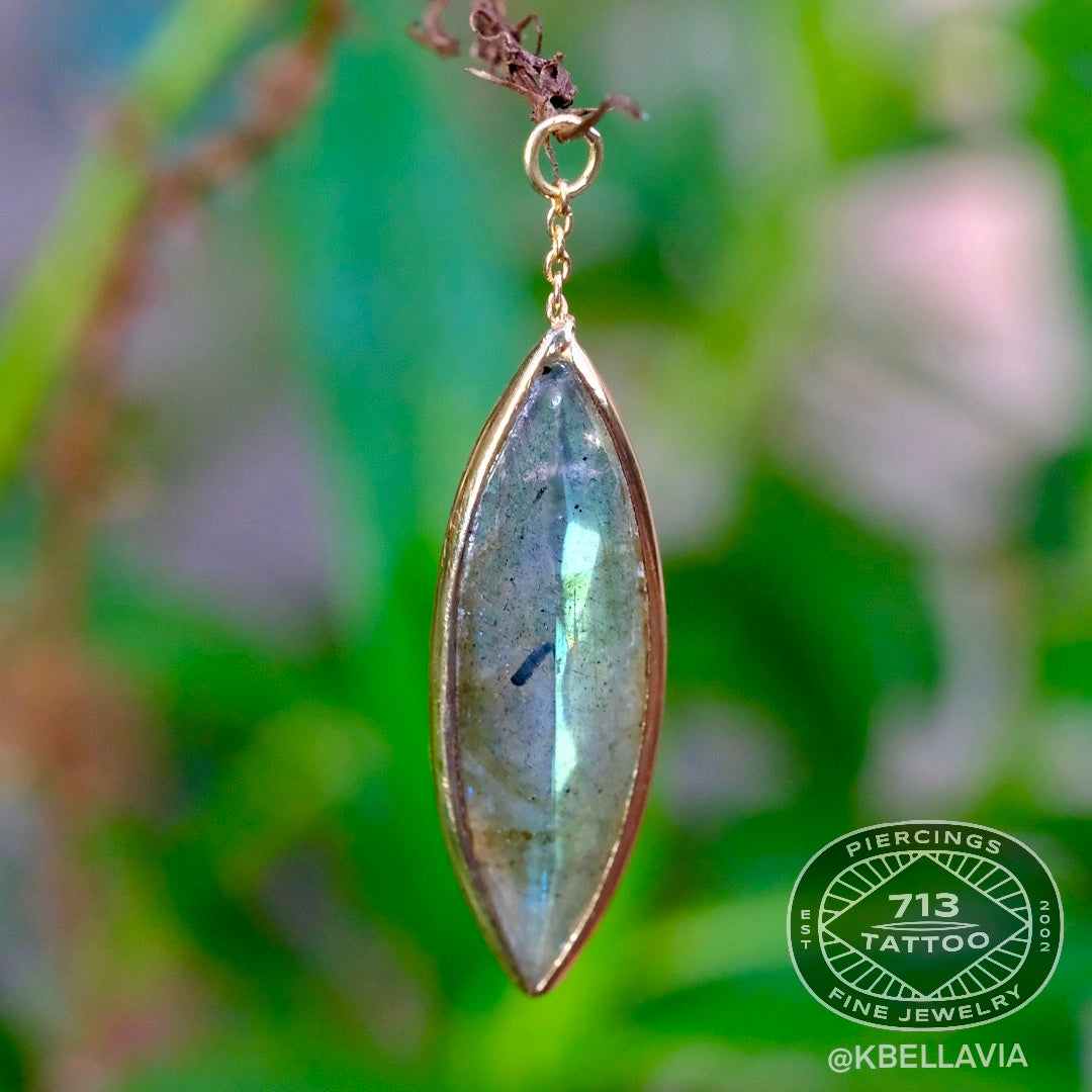 DIABLO ORGANICS - BEZEL LABRADORITE CHARM -18KT YELLOW GOLD - CHARM