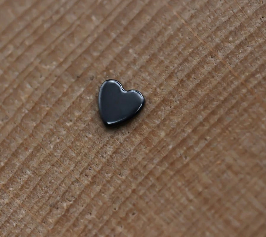 BLACK FOREST JEWELRY - HEART -HIGH POLISH BLACK - NIOBIUM - THREADLESS END