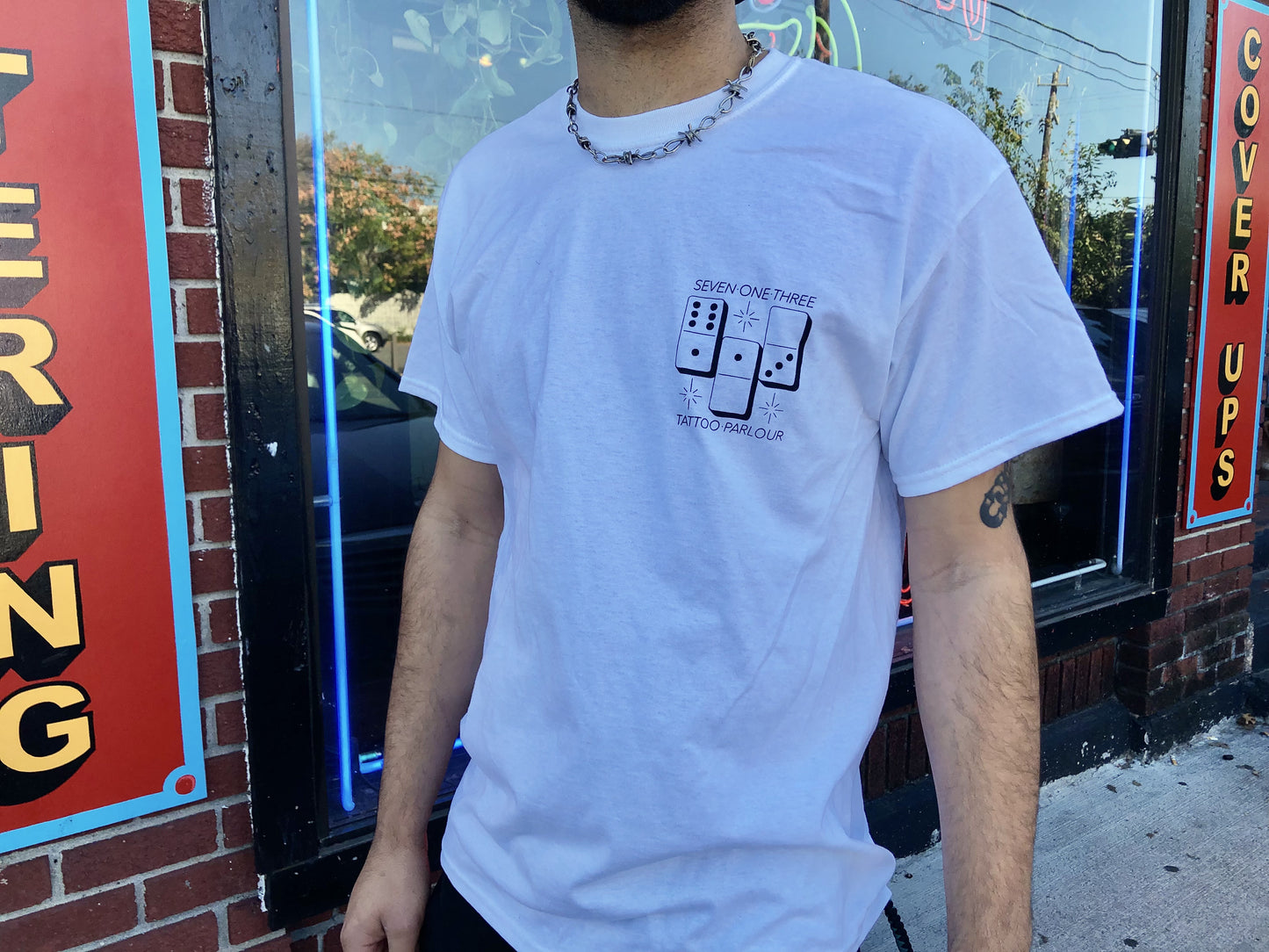 WHITE SKULL ROSE TEE