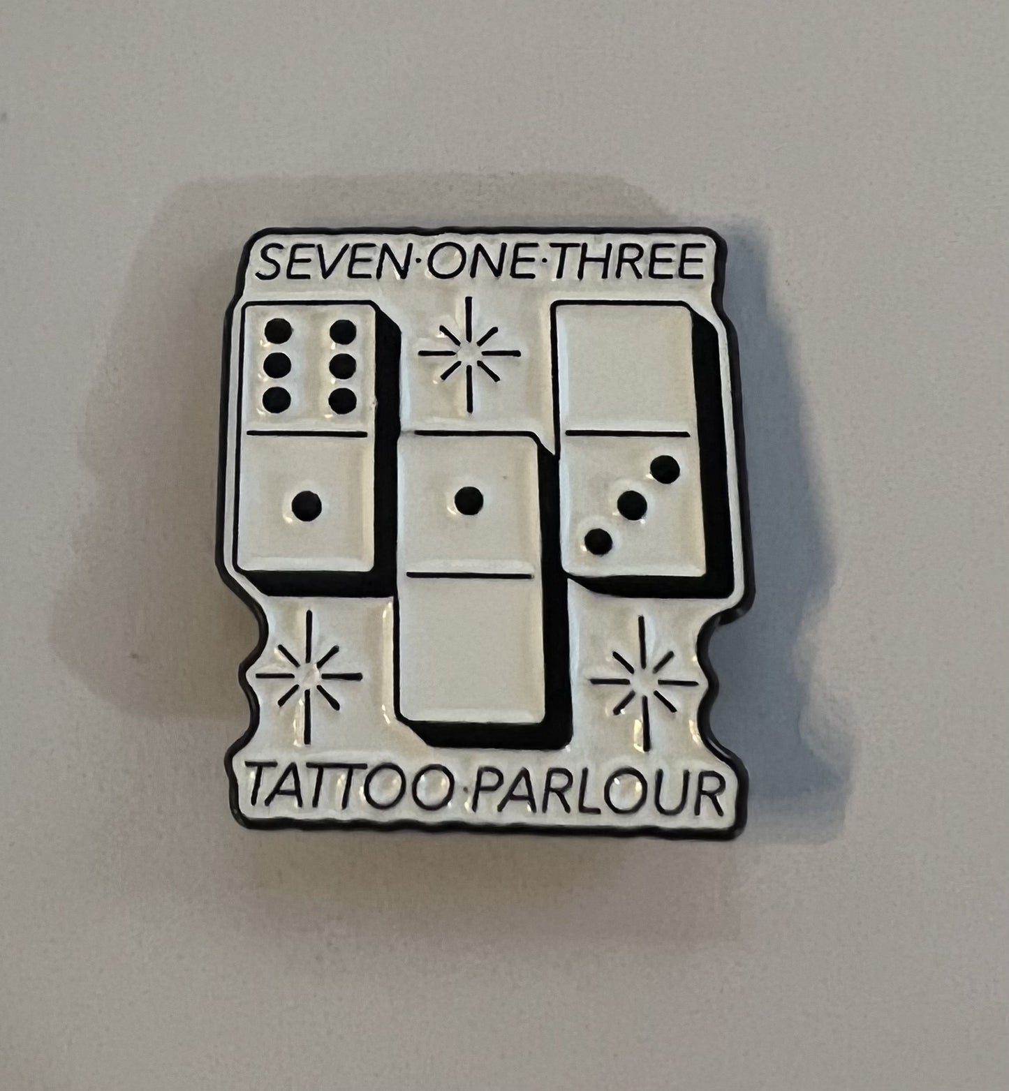 713 Domino Acrylic Pin