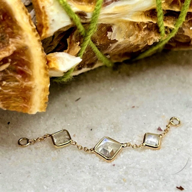 GOLDEN AROWANA - Moonstone - Triple Square Bezel Chain - 35mm - 14kt Solid Gold