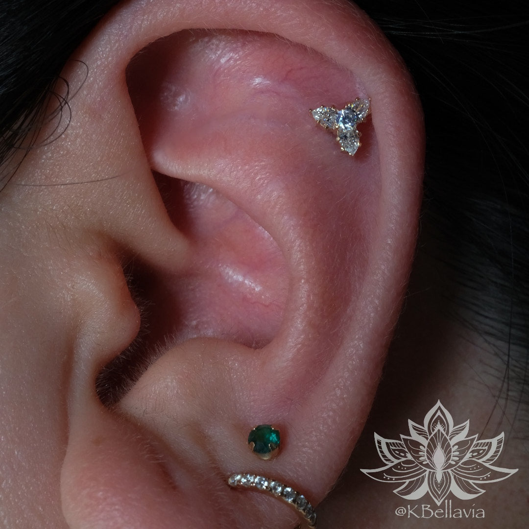 ANATOMETAL - PEAR TRIO - 18KT YELLOW GOLD - THREADLESS END