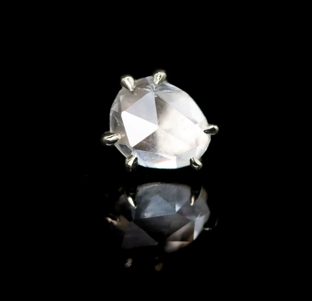 METTLE & SILVER - GREY ROSE CUT UMBA SAPPHIRE 6 PRONG - 14KT YELLOW GOLD - THREADLESS END