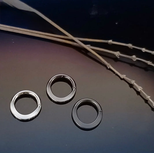 BLACK FOREST JEWELRY - MATTE BLACK FLATTENED RING - -NIOBIUM - SEAM RING