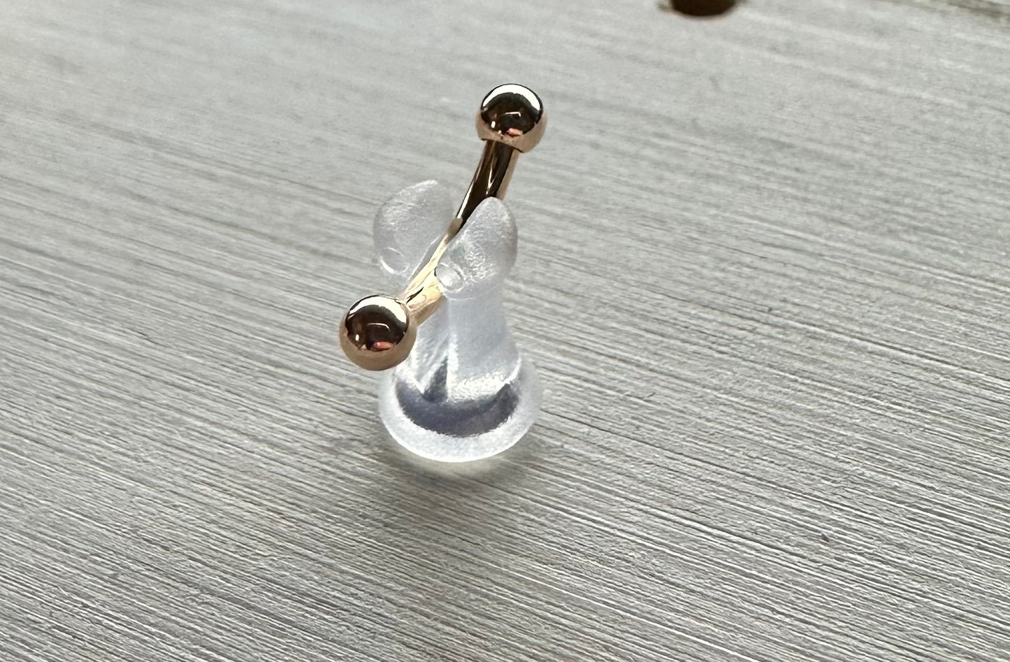 ANATOMETAL - CURVED BARBELL 16G WITH 1/8" THREADED BALL ENDS - 18KT SOLID GOLD