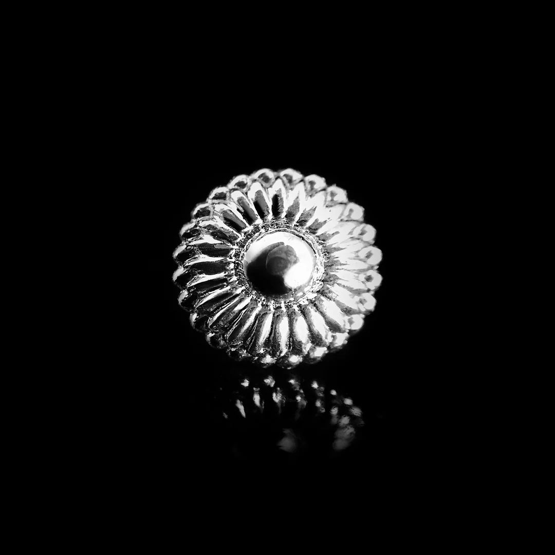 REGALIA - DESSERT FIRST REGALIA - DESSERT FIRST - 14KT SOLID GOLD - THREADLESS END- 14KT SOLID GOLD - THREADLESS END